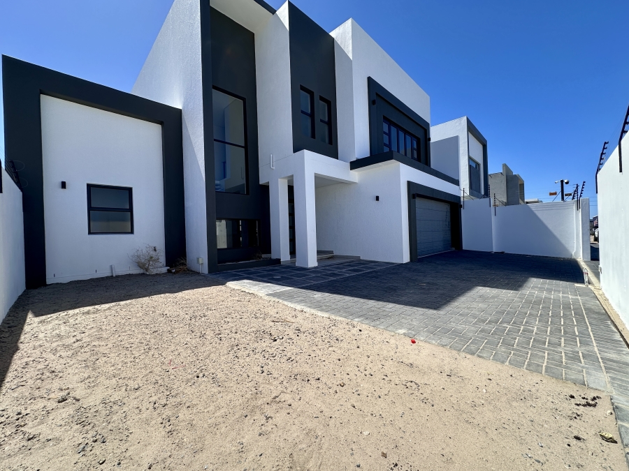 4 Bedroom Property for Sale in Sandown Western Cape